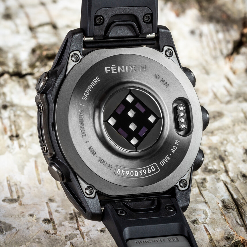 Poza informacją o zanurzeniu dekiel niewiele się zmienił