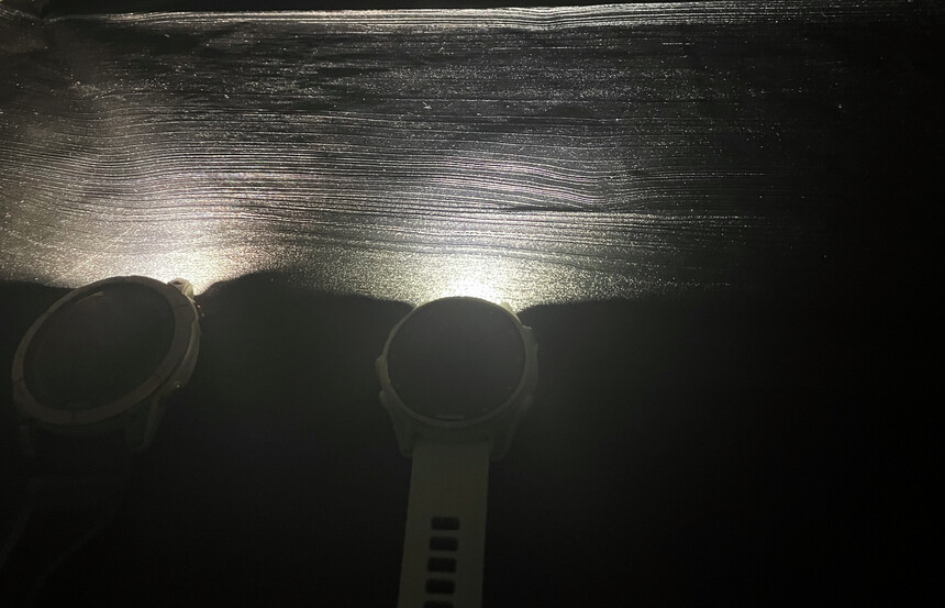 Z prawej: Fenix 7X PRO, Fenix 8 AMOLED, 43 mm