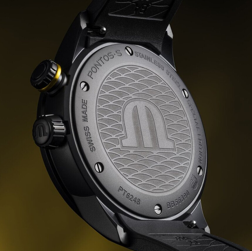 Jak to w zegarkach nurkowych bywa, dekiel jest nieprzezierny.