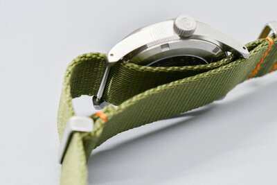 Teleskopy do mocowania pasków do zegarków