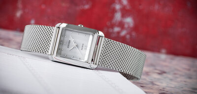 Citizen Elegant Eco-Drive EW5590-62A (+ zamienny pasek)