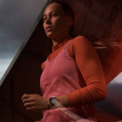 Apple Watch Series 9 GPS 45mm Midnight Aluminium Case / Midnight Sport Band - M/L