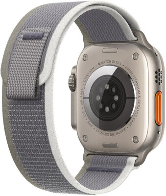 Apple Watch Ultra 2 GPS + Cellular, 49mm Titanium Case / Green/Grey Trail Loop-S/M