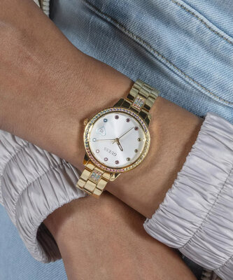 Guess Three Of Hearts GW0657L2