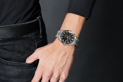 Rado HyperChrome Quartz R32502153