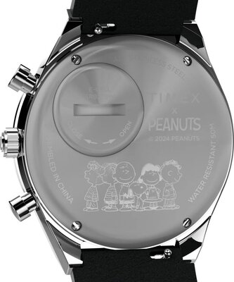 Timex Q x Peanuts Snoopy TW2W68900UK