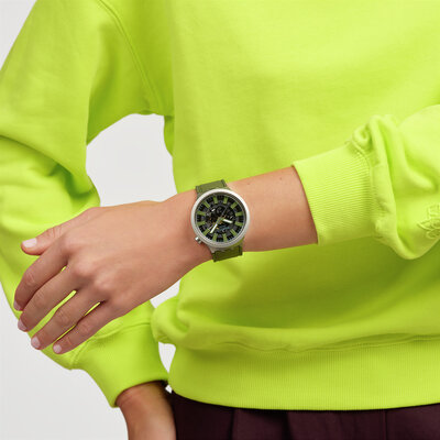 Swatch Thru the Underbrush SB07S118