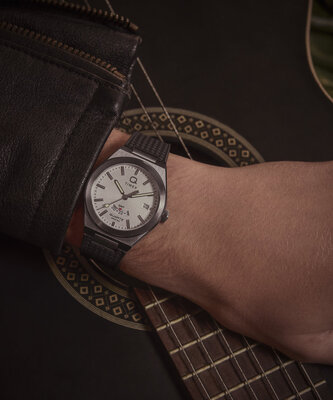 Timex Q Reissue TW2Y12200UK