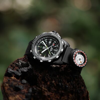 Luminox Land Recon Nav Spec XL.8837.SET (+ zamienny pasek)