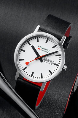 Mondaine Classic Quartz A667.30360.11SBBV