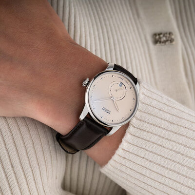 Union Glashütte Seris Small Second D018.228.16.021.00
