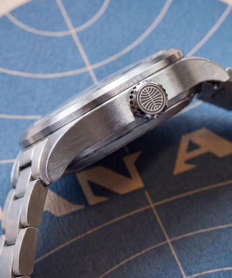 Timex Waterbury x Pan Am TW2Y94600