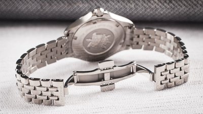 Certina DS Action Lady Quartz Precidrive COSC Chronometer Diamonds C032.051.44.036.00