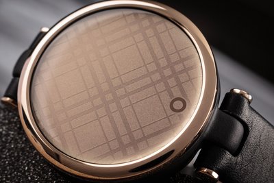 Garmin Lily Classic Cream Gold / Black, Leather Band