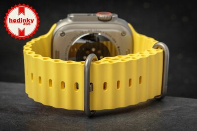 Apple Watch Ultra GPS + Cellular, 49mm Titanium Case / Yellow Ocean Band