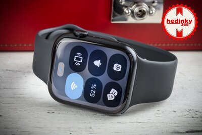 Apple Watch Series 9 GPS + Cellular 45mm Midnight Aluminium Case / Midnight Sport Band - M/L